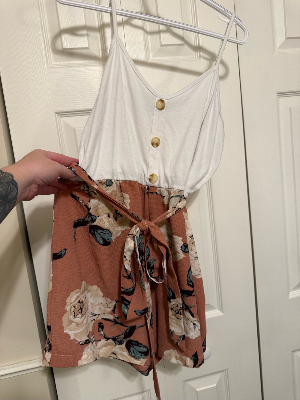 SHEIN White Bodice Floral Rust Tie-Waist Romper